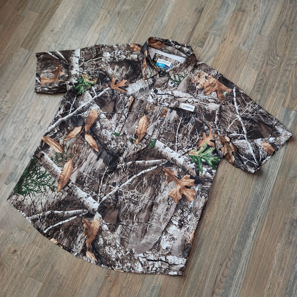 Magellan LARGE Realtree Edge Fish‎ Gear Moisture Wicking Button Down Relaxed Fit